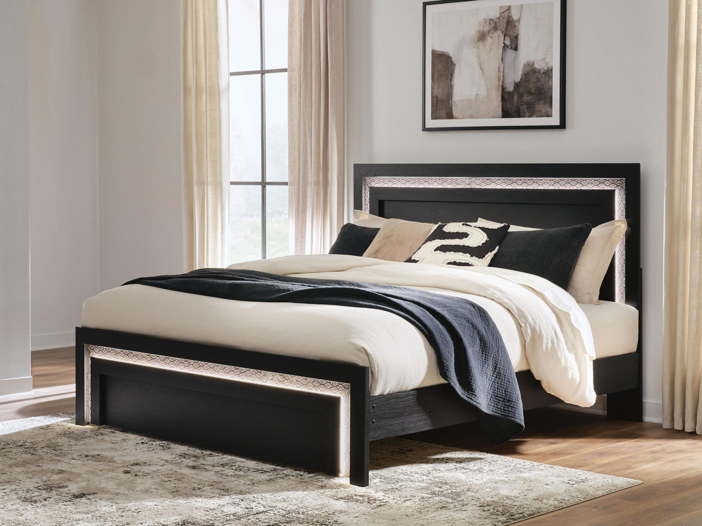 Shoralli - Panel Bed