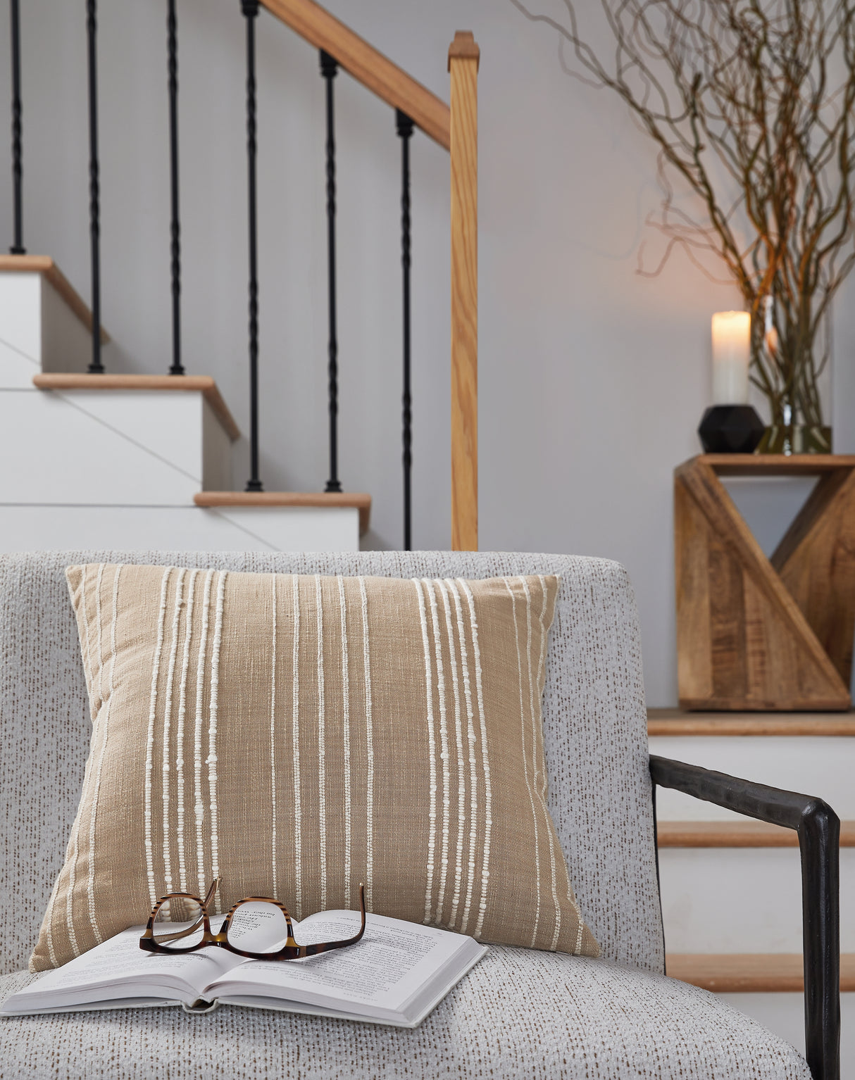 Furniture City Slidell - Ashley Furniture - Benbert Pillows - Pillow / Tan/White - A1000958P