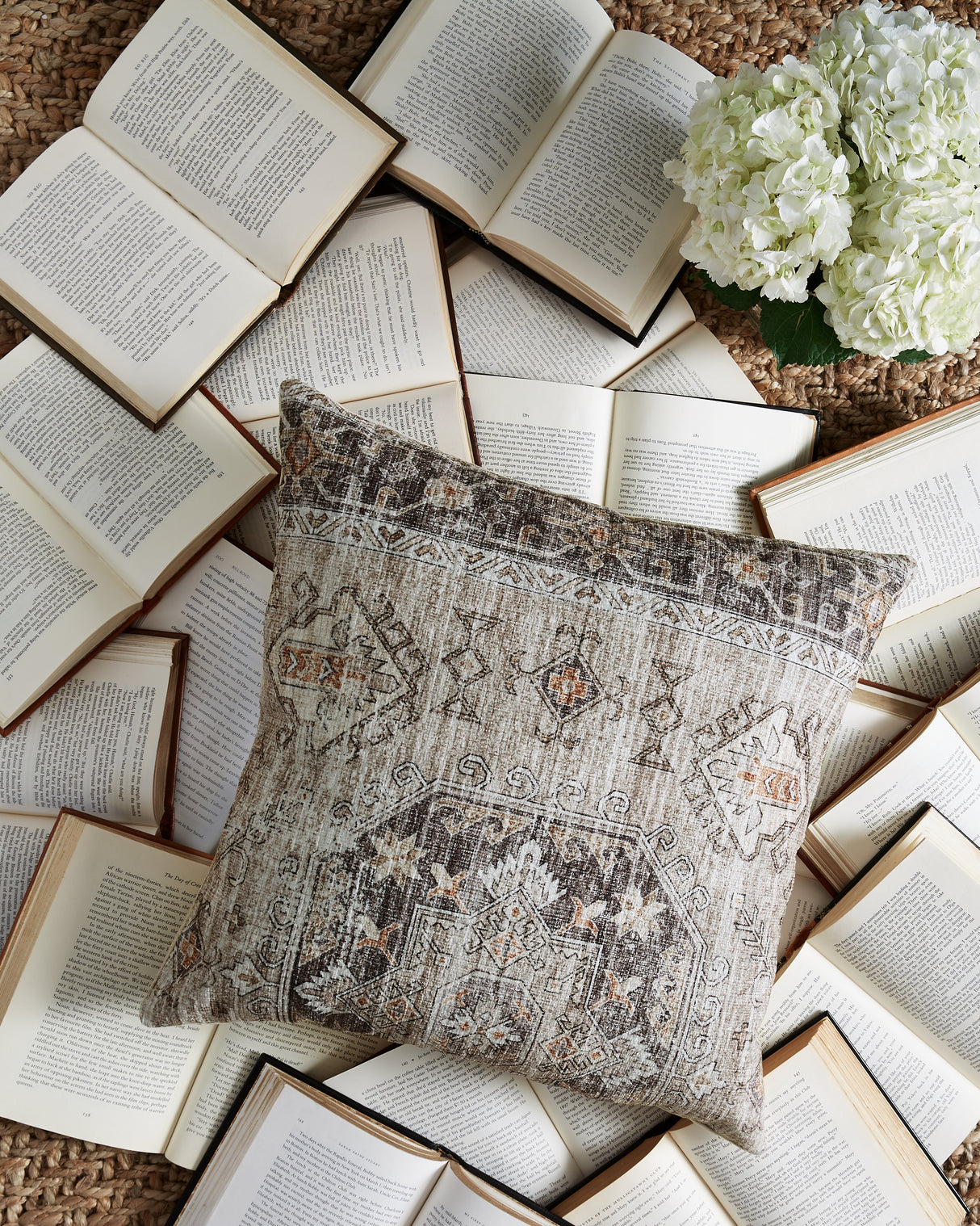 Furniture City Slidell - Ashley Furniture - Roseridge Pillows - Pillow (4/CS) / Brown/Black/Cream - A1000972