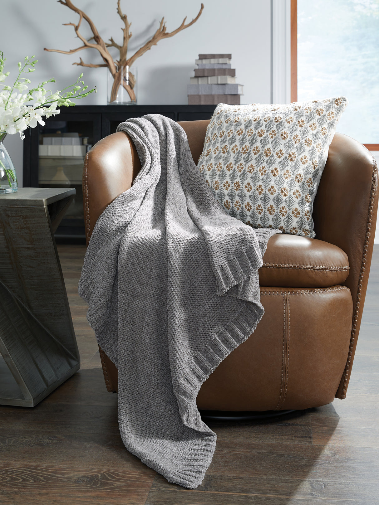 Furniture City Slidell - Ashley Furniture - Anawood Throw (Set of 3) - Throw (3/CS) / Gray - A1001097
