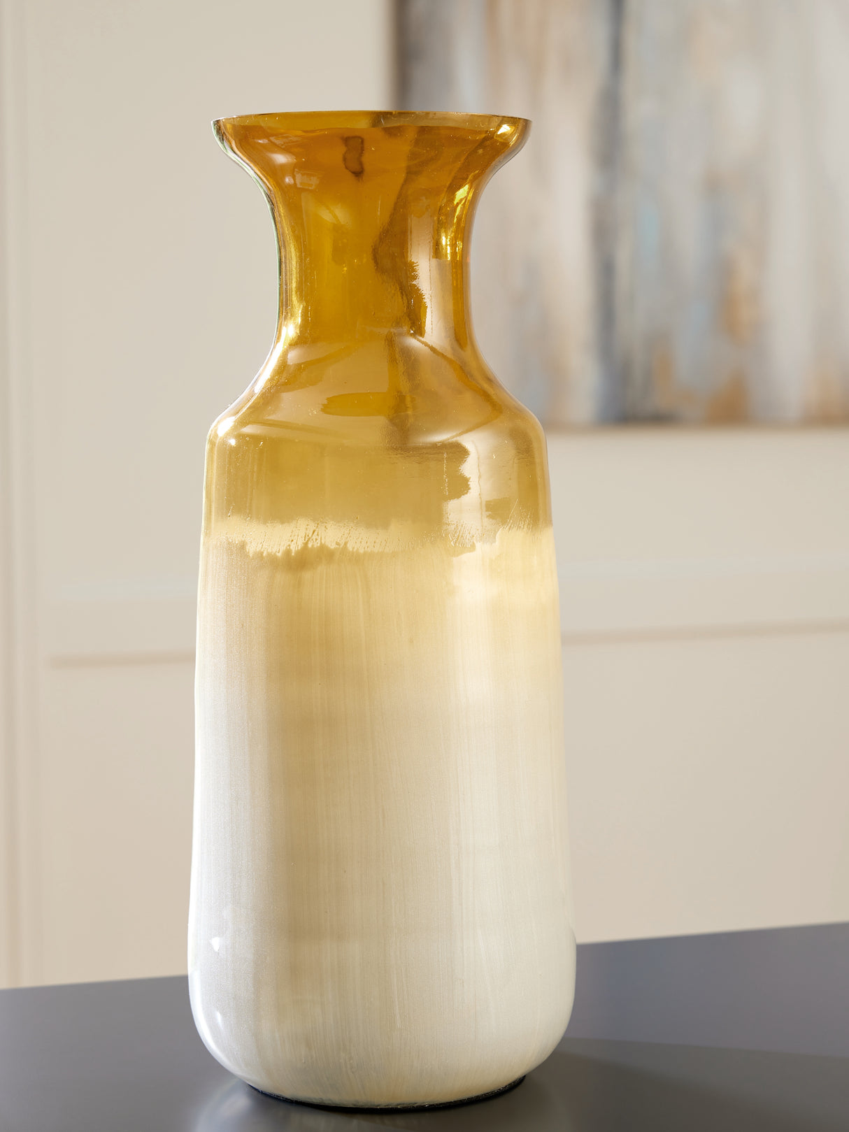 Furniture City Slidell - Ashley Furniture - Wynburg Vase - Vase / White/Amber - A2000724