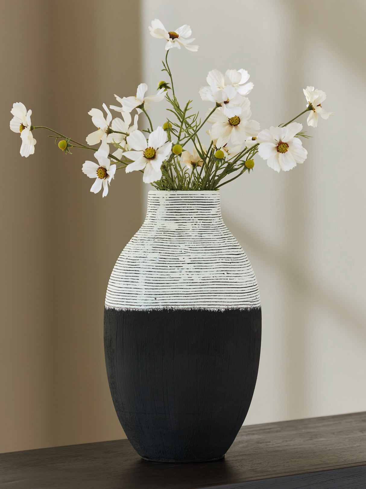 Furniture City Slidell - Ashley Furniture - Girtha Vase - Vase / Antique White/Black - A2000876