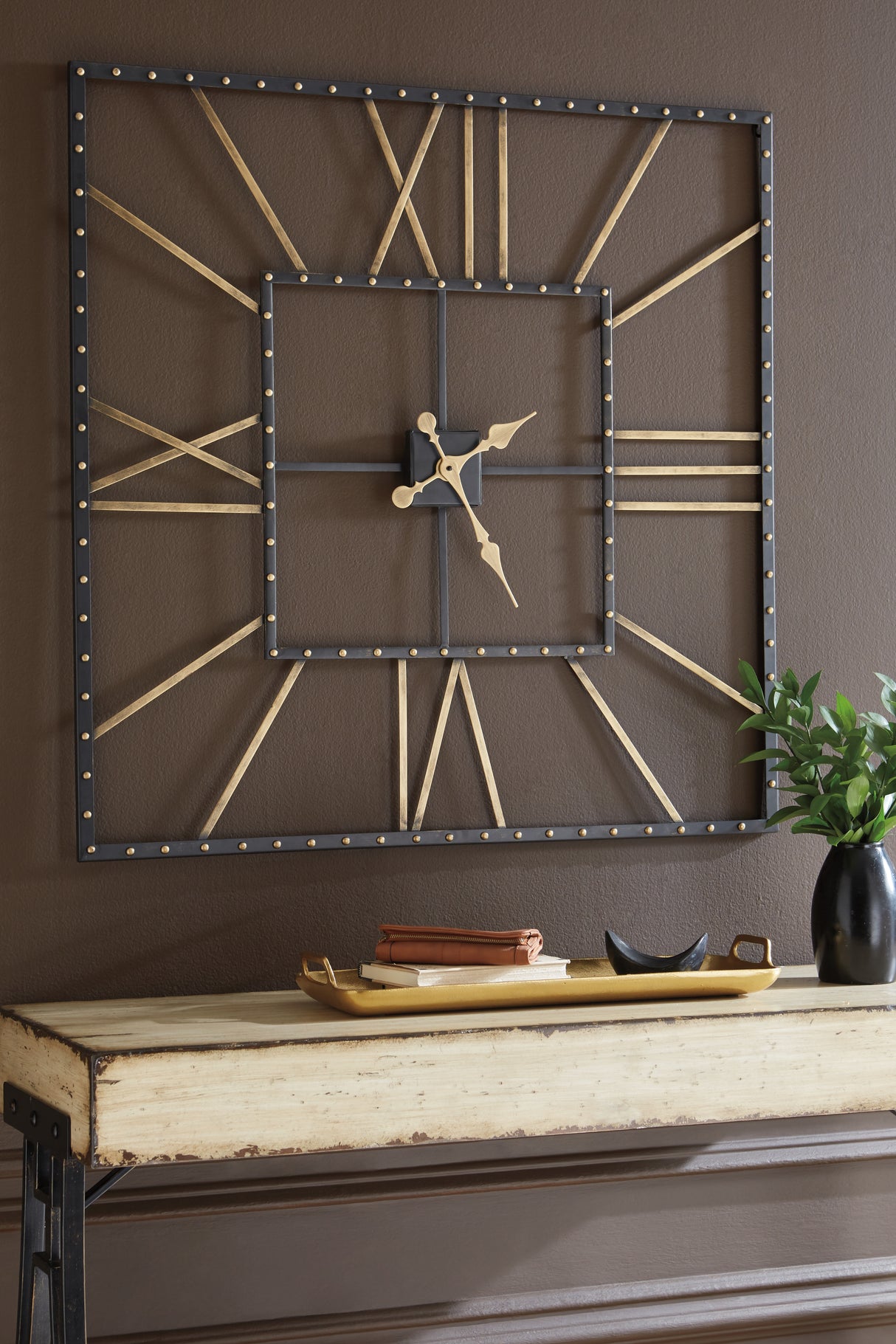 Furniture City Slidell - Ashley Furniture - Thames Wall Decor - Wall Clock / Black/Gold Finish - A8010112