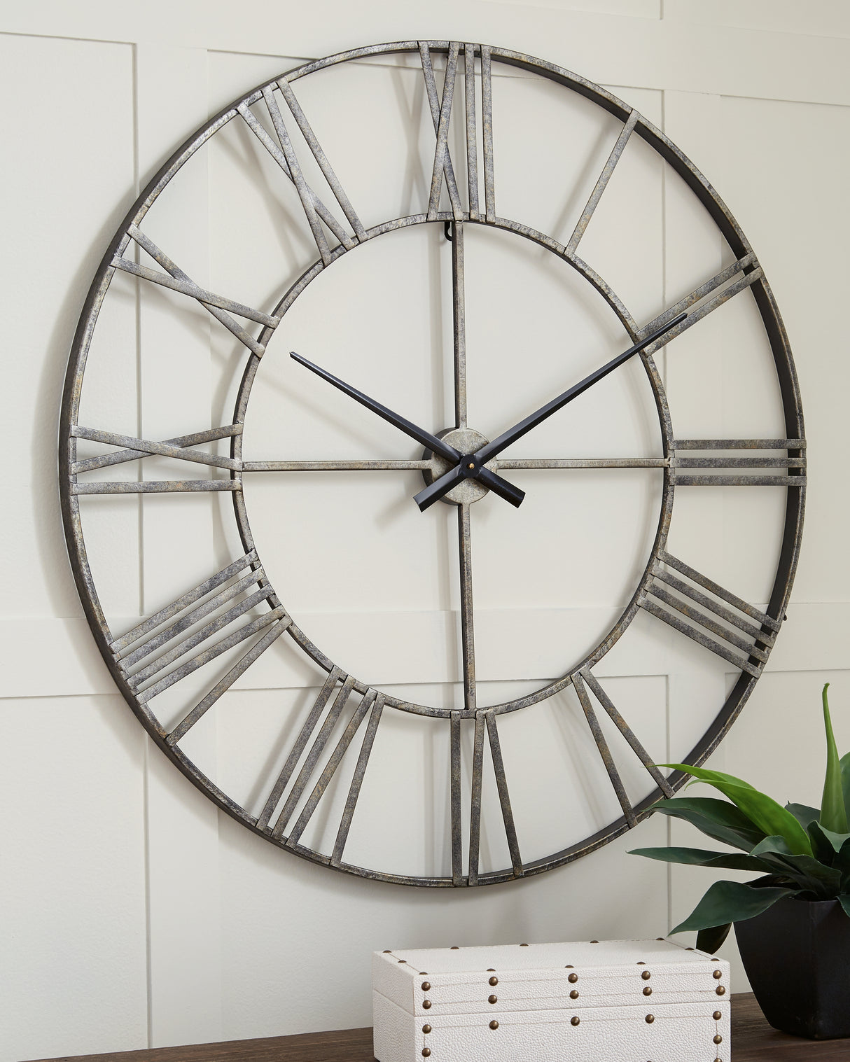 Furniture City Slidell - Ashley Furniture - Paquita Wall Decor - Wall Clock / Antique Silver - A8010237