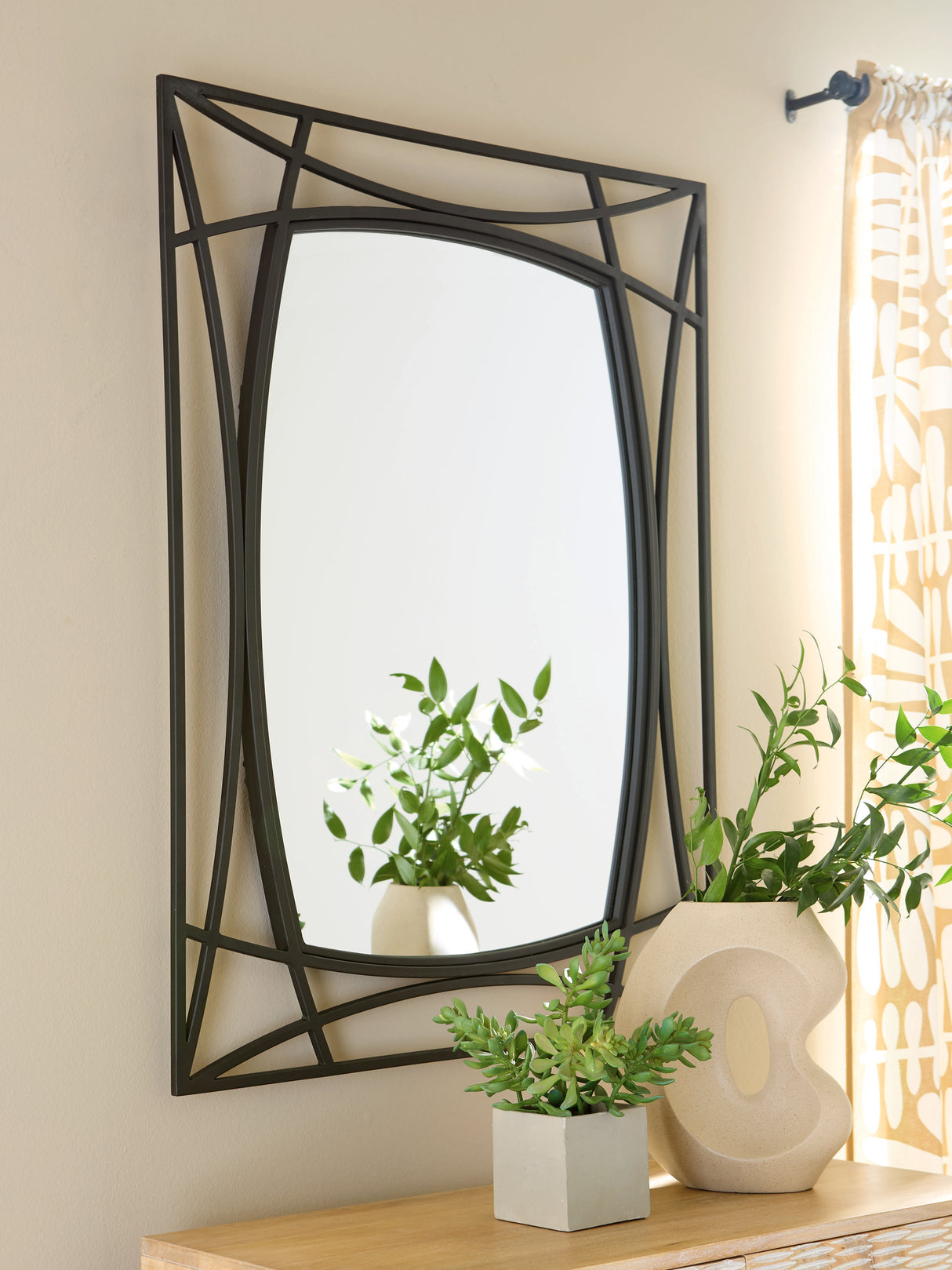 Furniture City Slidell - Ashley Furniture - Freenville Mirror - Accent Mirror / Black - A8010408
