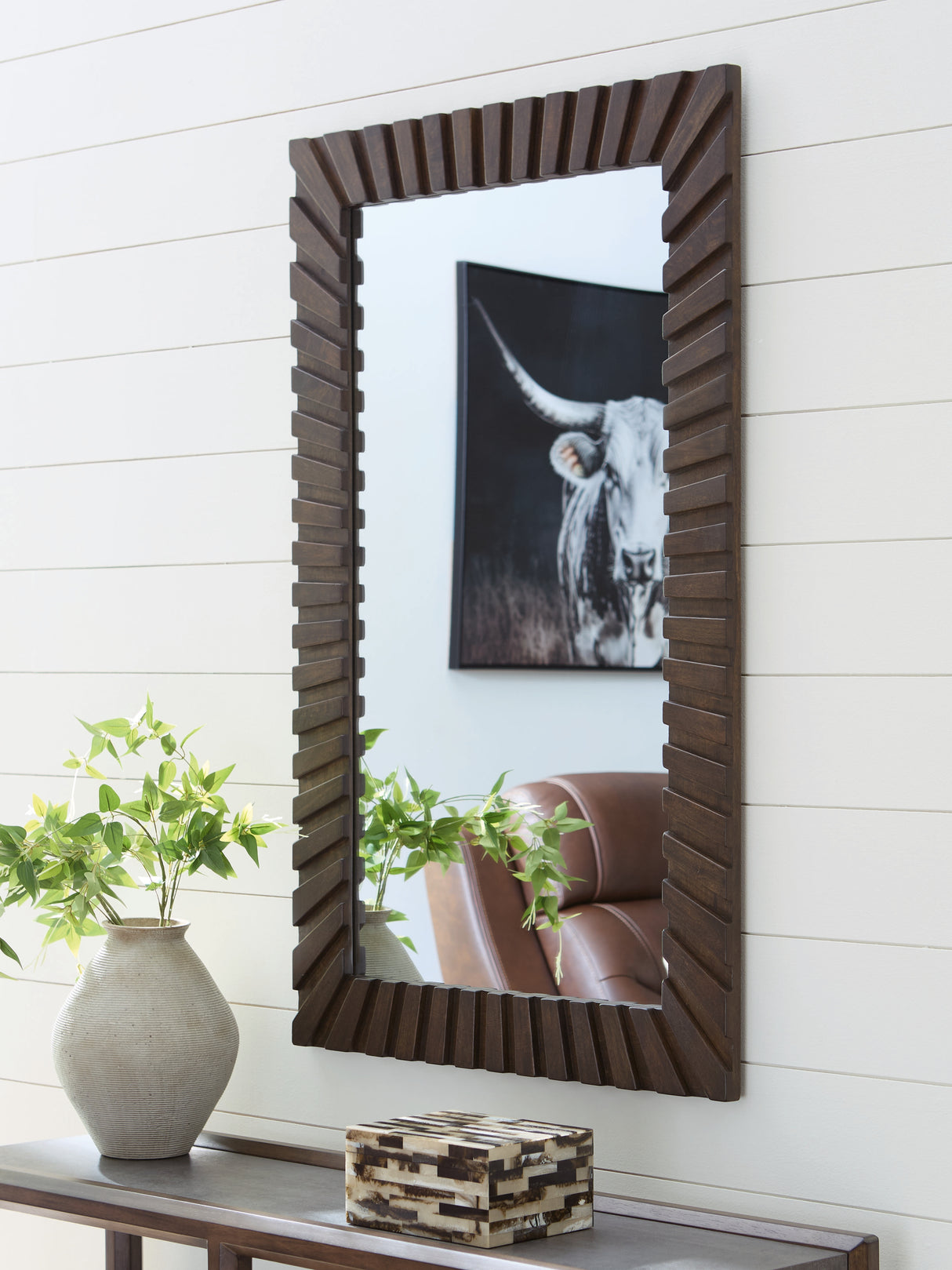 Furniture City Slidell - Ashley Furniture - Advin Mirror - Accent Mirror / Dark Brown - A8010428