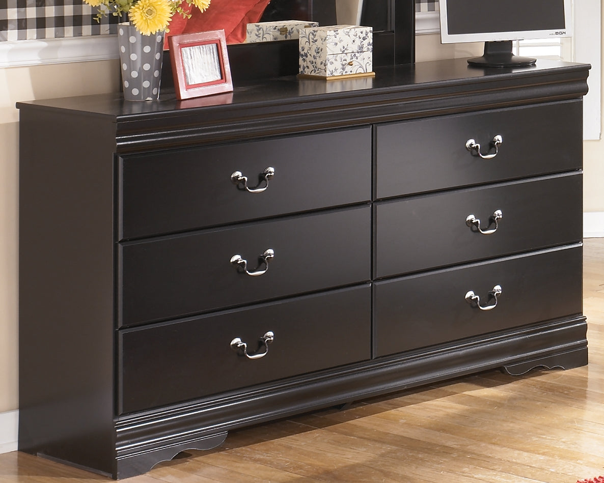 Furniture City Slidell - Ashley Furniture - Huey Vineyard Bedroom - Six Drawer Dresser / Black - B128-31
