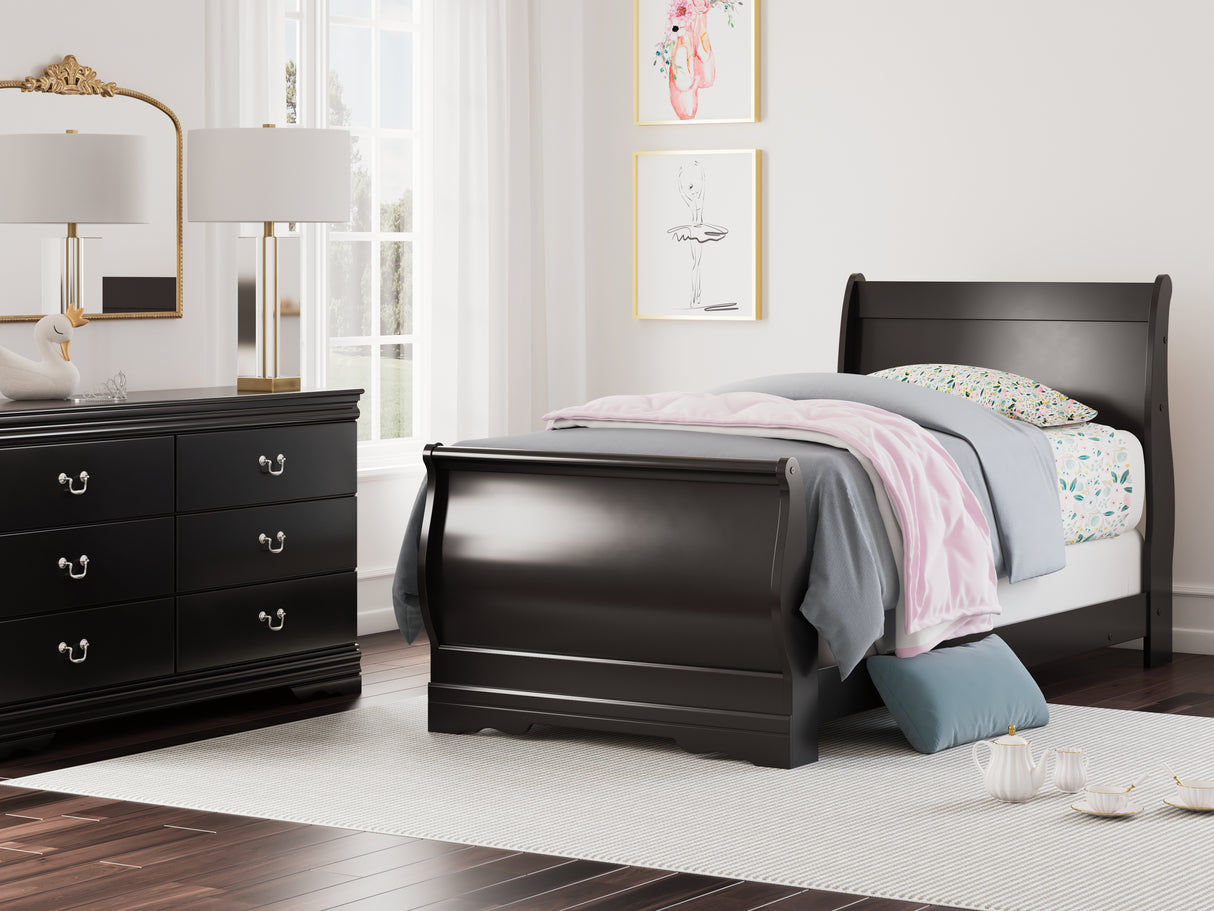 Furniture City Slidell - Ashley Furniture - Huey Vineyard Bedroom - Twin Sleigh Bed / Black - B128B5