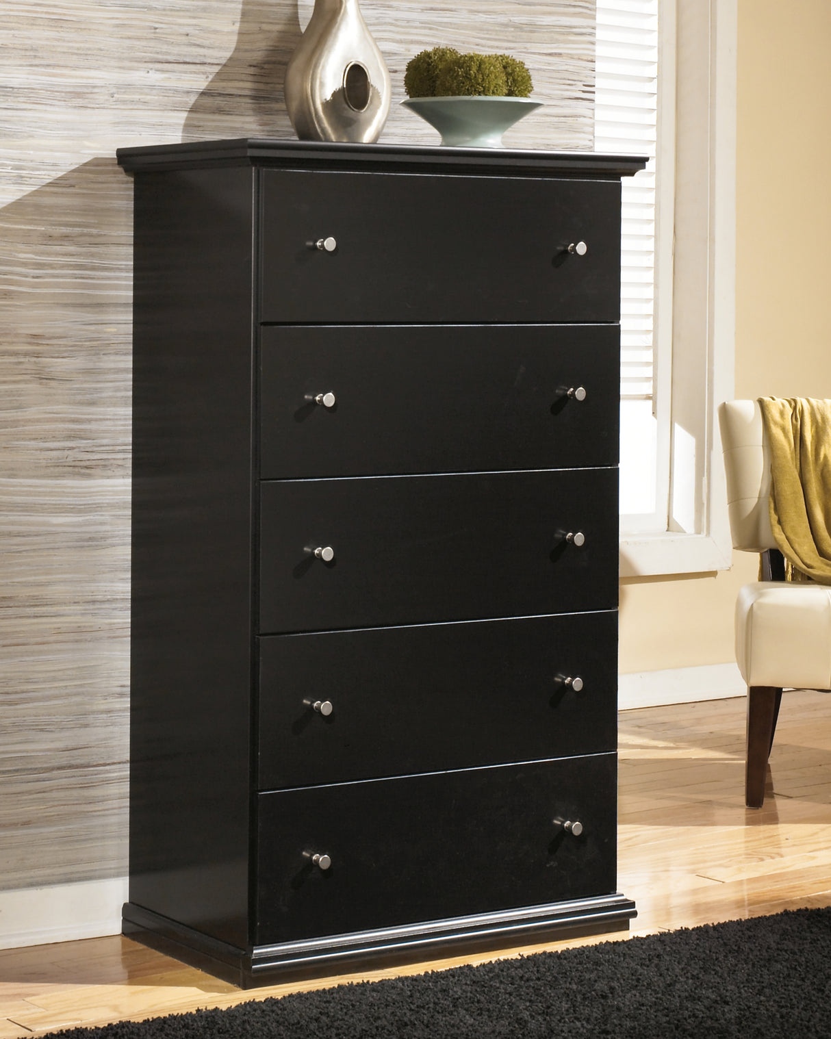 Furniture City Slidell - Ashley Furniture - Maribel Bedroom - Five Drawer Chest / Black - B138-46