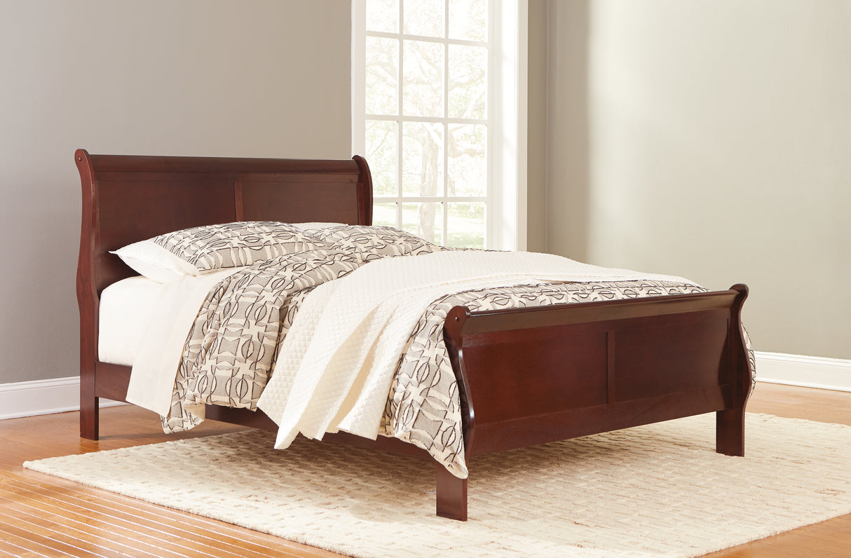 Furniture City Slidell - Ashley Furniture - Alisdair Bedroom - Queen Sleigh Bed / Reddish Brown - B376B2