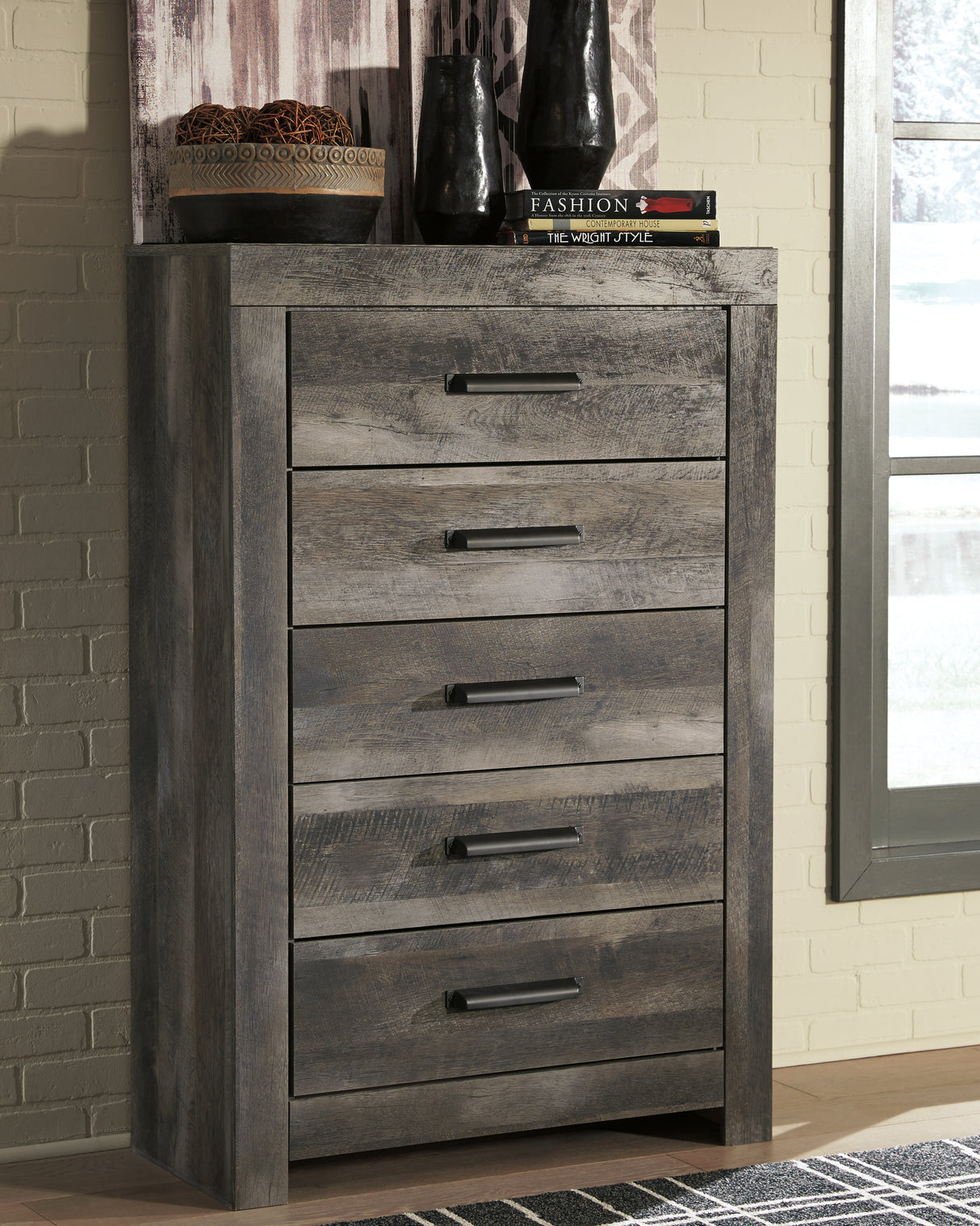 Furniture City Slidell - Ashley Furniture - Wynnlow Bedroom - Five Drawer Chest / Gray - B440-46