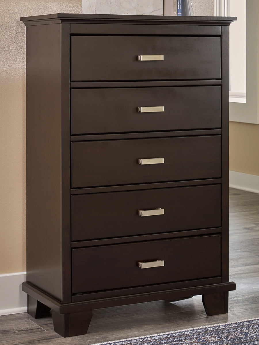 Furniture City Slidell - Ashley Furniture - Covetown Bedroom - Five Drawer Chest / Dark Brown - B441-46