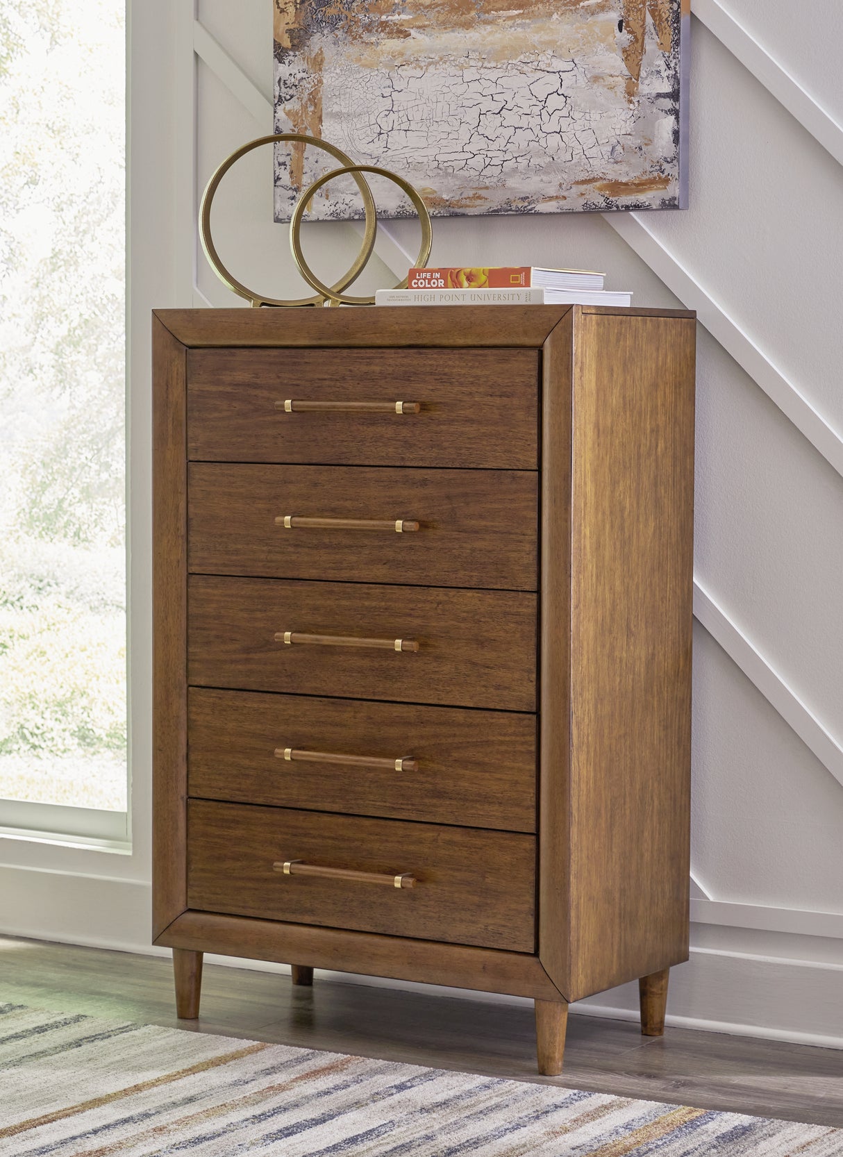 Furniture City Slidell - Ashley Furniture - Lyncott Bedroom - Five Drawer Chest / Brown - B615-46