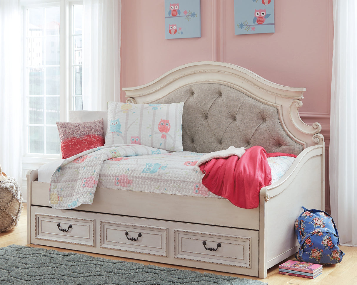 Furniture City Slidell - Ashley Furniture - Realyn Bedroom - Twin Day Bed with 1 Large Storage Drawer / Chipped White - B743B15