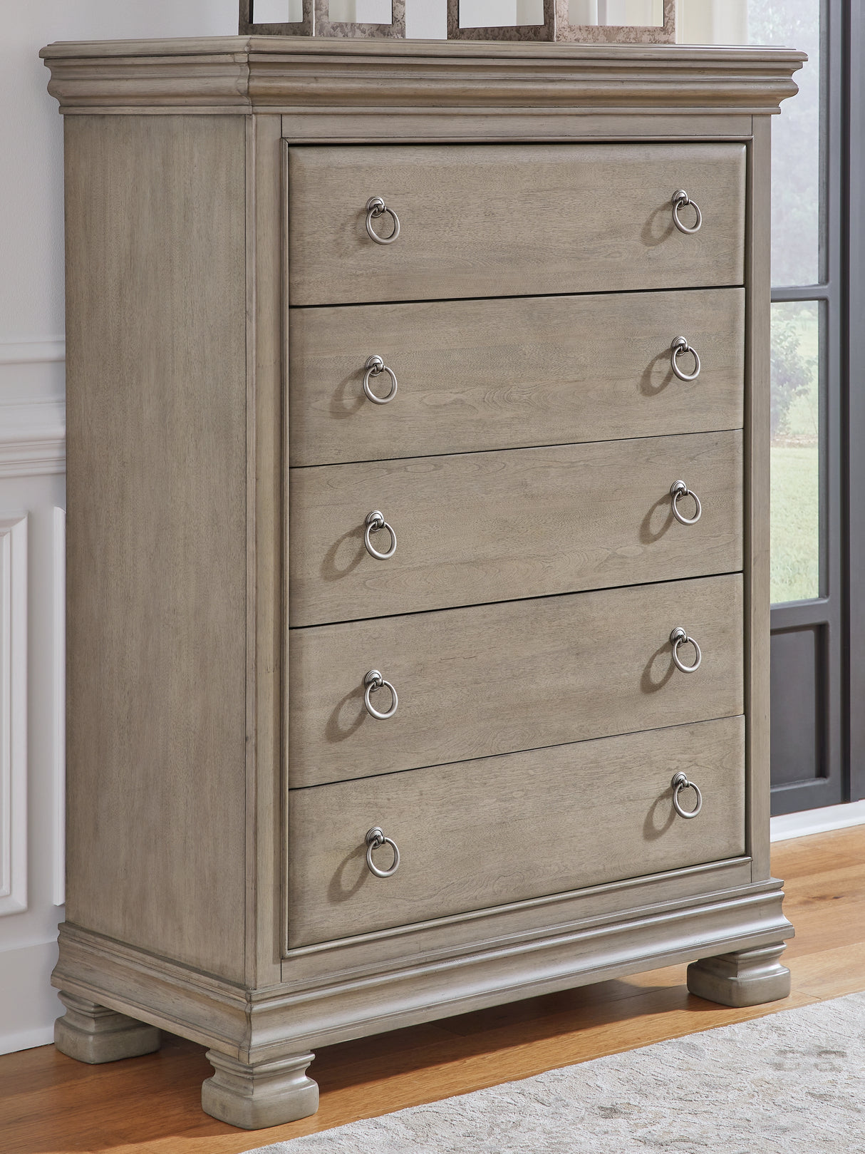 Furniture City Slidell - Ashley Furniture - Lexorne Bedroom - Five Drawer Chest / Gray - B924-46