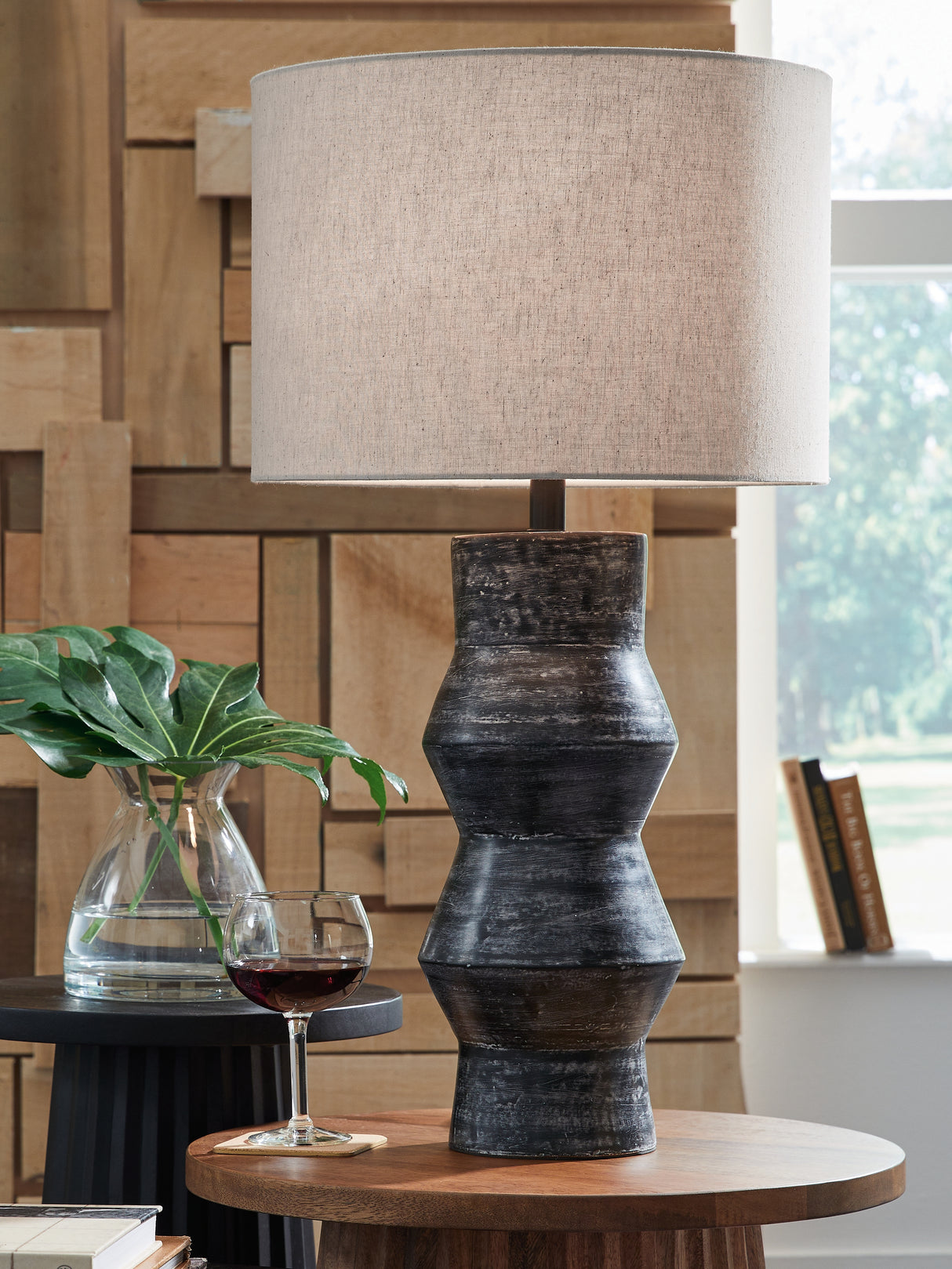 Furniture City Slidell - Ashley Furniture - Kerbert Lighting - Terracotta Table Lamp (1/CN) / Distressed Black - L100824