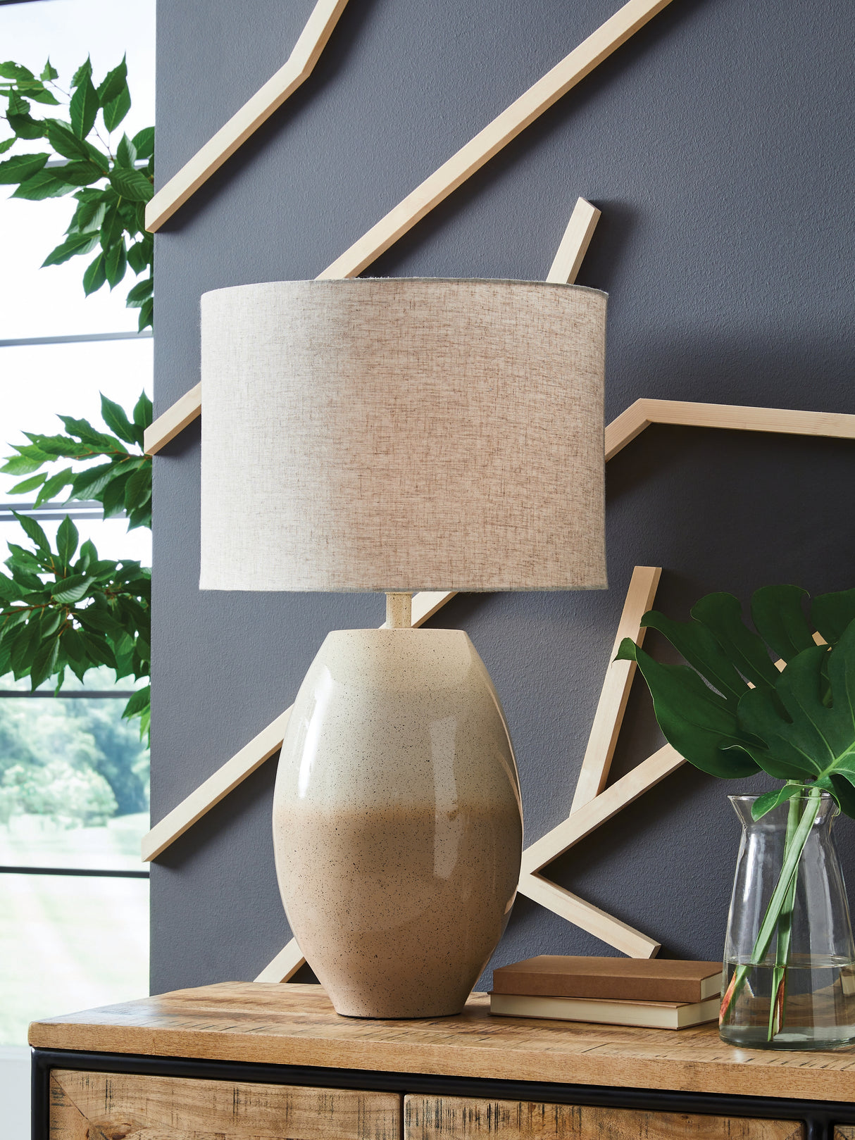 Furniture City Slidell - Ashley Furniture - Linas Lighting - Metal Table Lamp (1/CN) / Cream/Beige - L207594