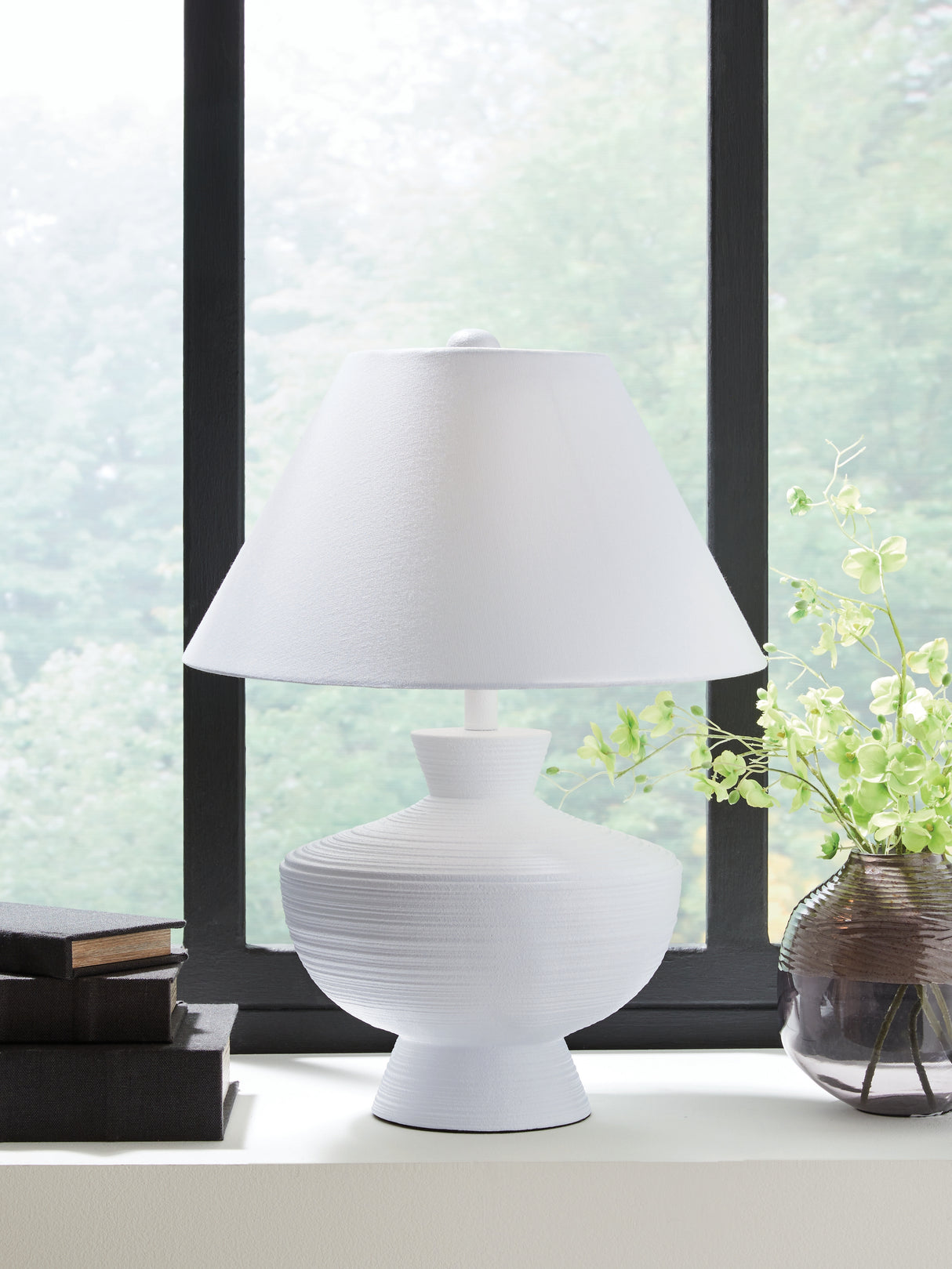 Furniture City Slidell - Ashley Furniture - Harelwood Lighting - Poly Table Lamp (1/CN) / White - L235934