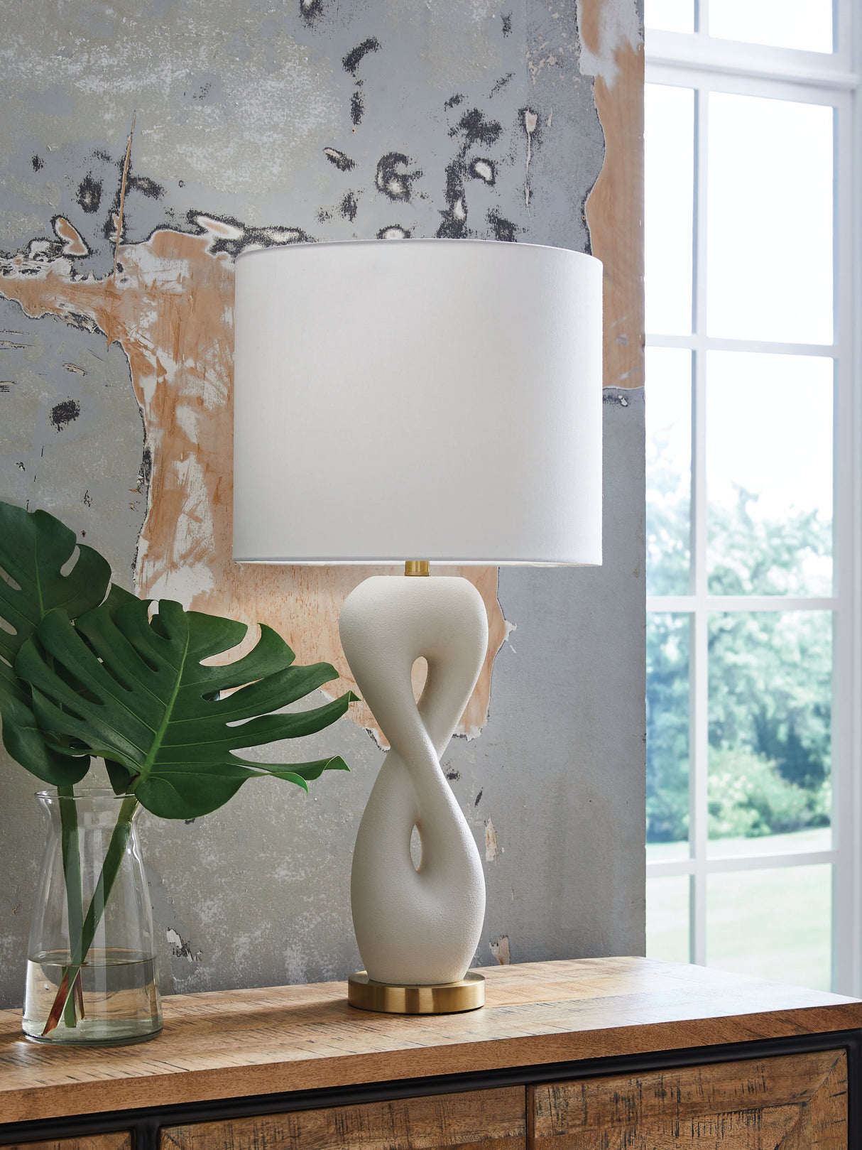 Furniture City Slidell - Ashley Furniture - Judrich Lighting - Poly Table Lamp (1/CN) / White/Gold Finish - L236024