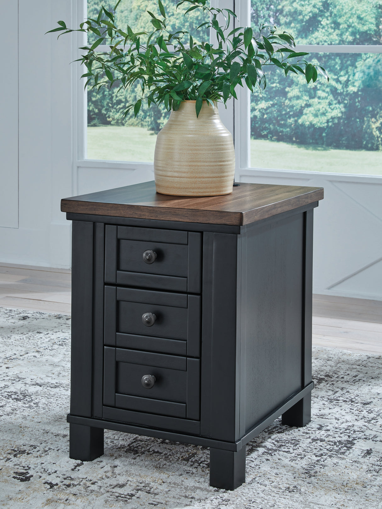 Furniture City Slidell - Ashley Furniture - Wildenauer Chairside End Table - Chair Side End Table / Brown/Black - T664-7