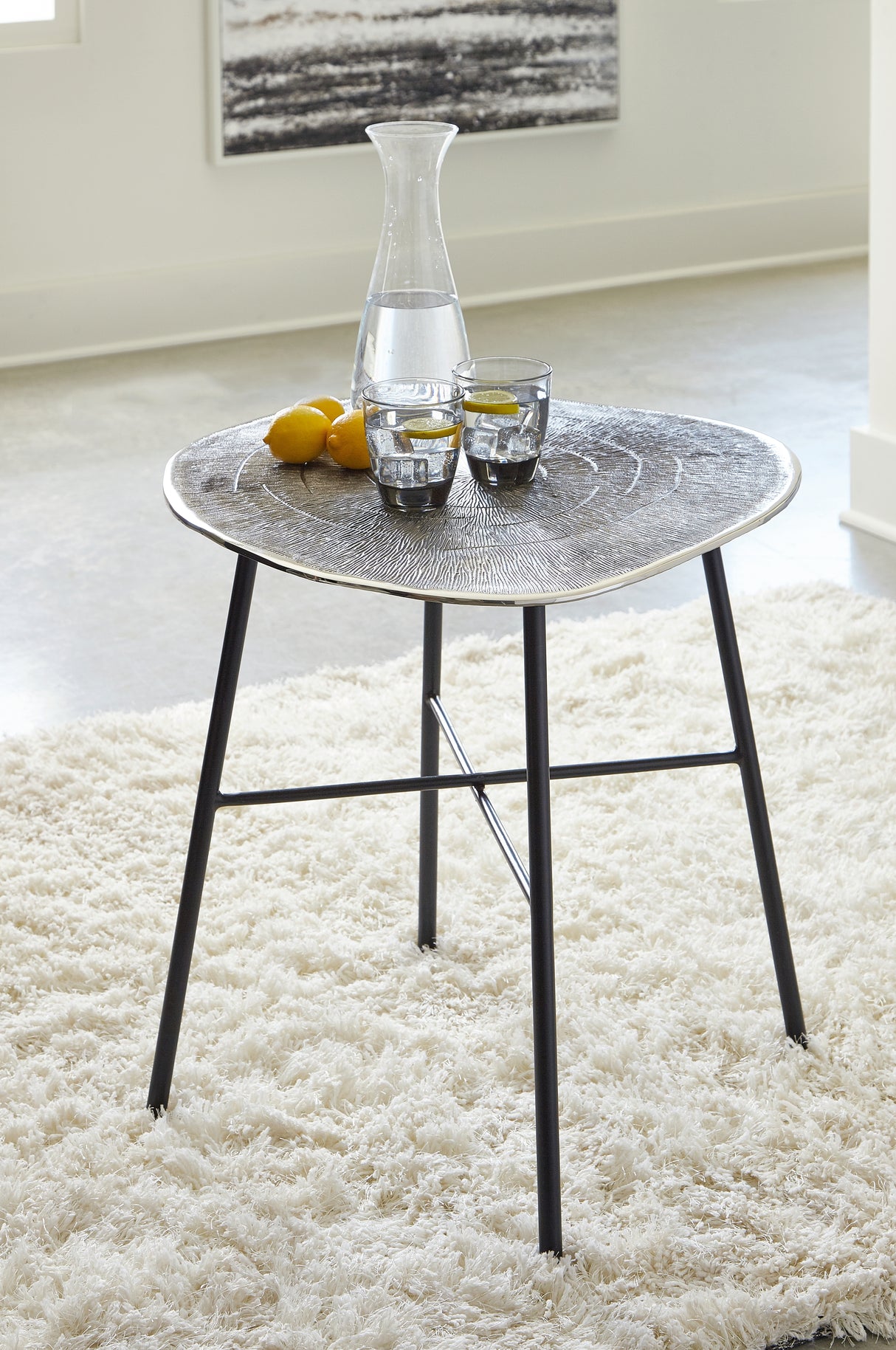 Furniture City Slidell - Ashley Furniture - Laverford End Table - Round End Table / Chrome/Black - T836-6