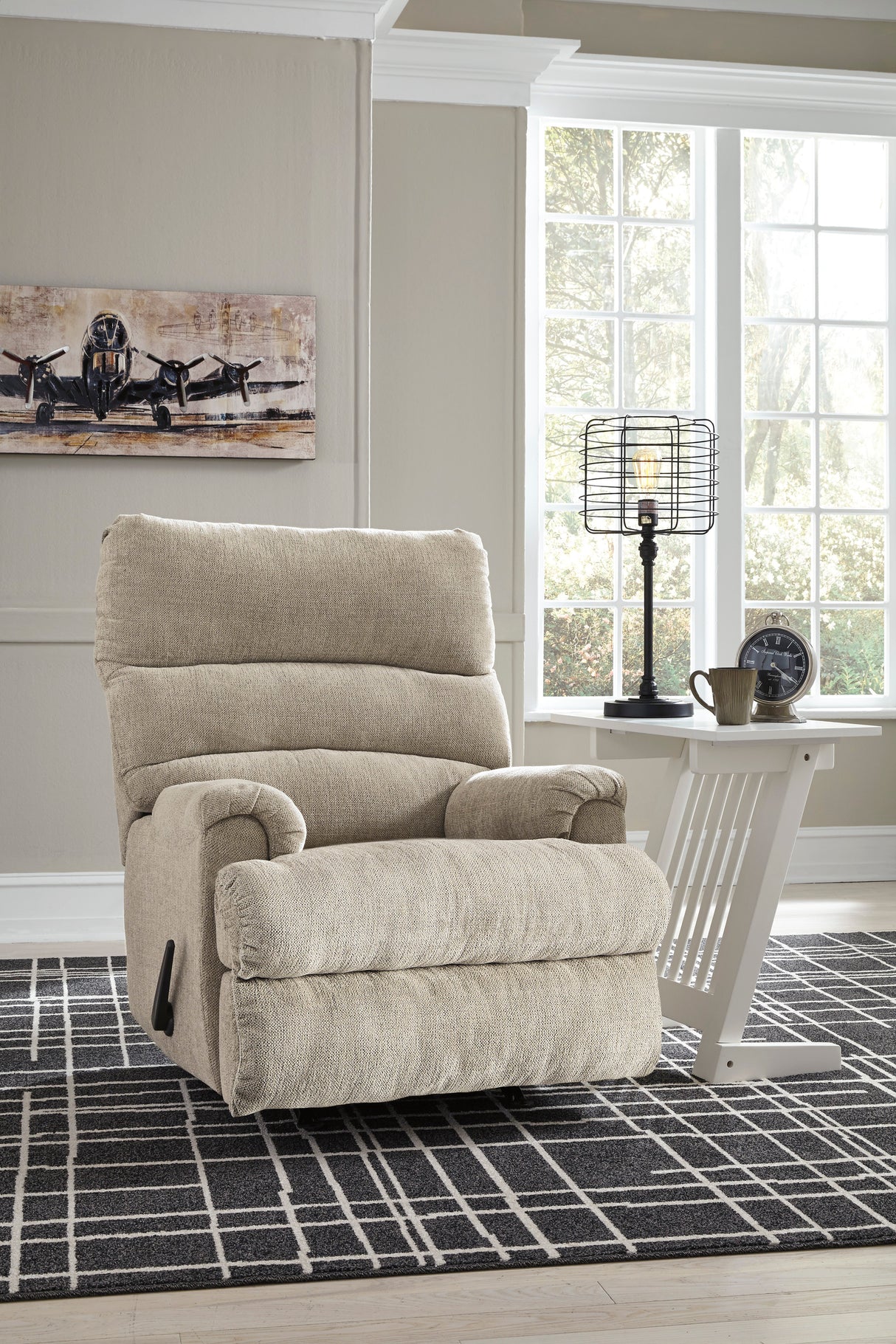 4660425 - Rocker Recliner (ETA 9/22)