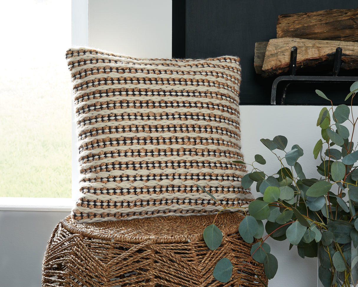 Furniture City Slidell - Ashley Furniture - Nealington Pillows - Pillow / Brown/Black/White - A1000929P