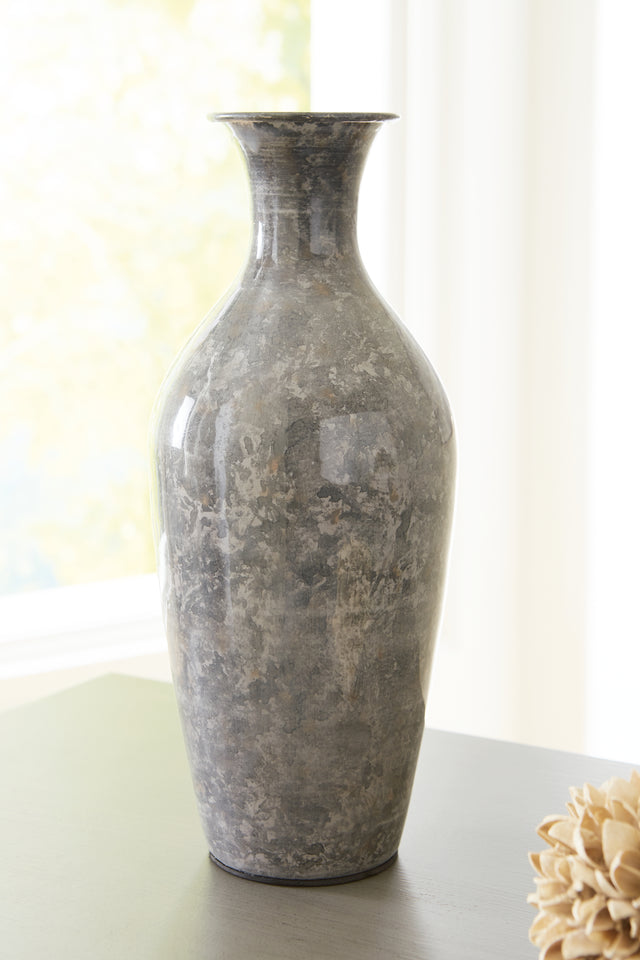 Furniture City Slidell - Ashley Furniture - Brockwich Vase - Vase / Antique Gray - A2000587