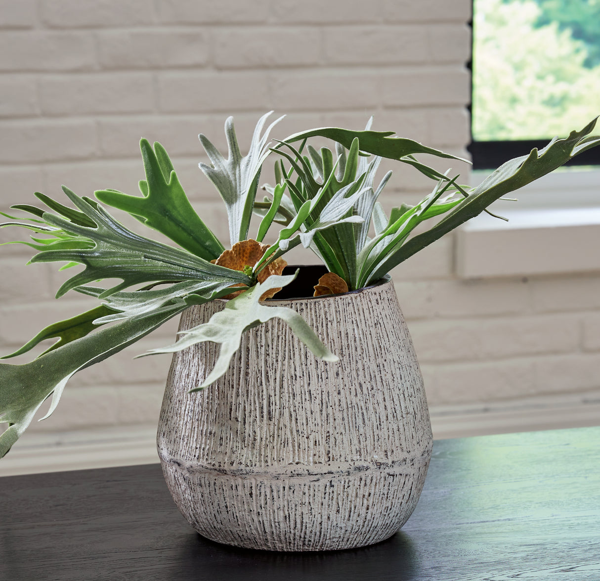 Furniture City Slidell - Ashley Furniture - Claymount Vase - Vase / Distressed Brown - A2000636