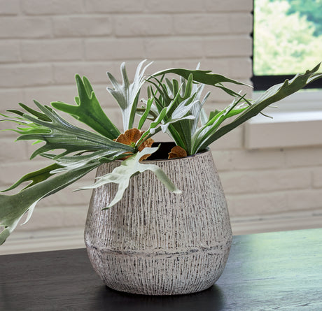 Furniture City Slidell - Ashley Furniture - Claymount Vase - Vase / Distressed Brown - A2000636