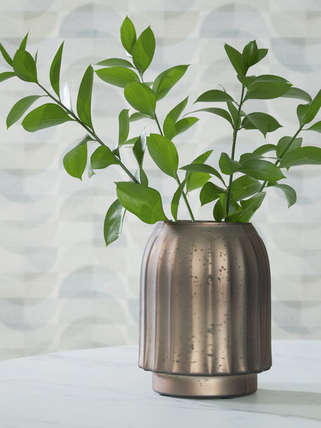 Furniture City Slidell - Ashley Furniture - Briarcott Vase - Vase / Brown - A2000703