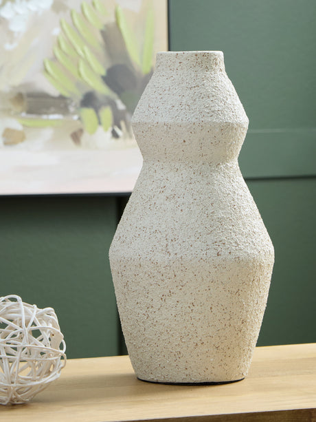 Furniture City Slidell - Ashley Furniture - Dawthorne Vase - Vase / Cream - A2000850