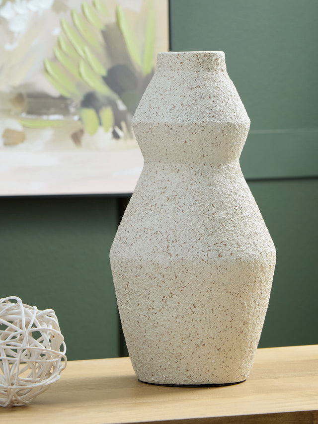Furniture City Slidell - Ashley Furniture - Dawthorne Vase - Vase / Cream - A2000850
