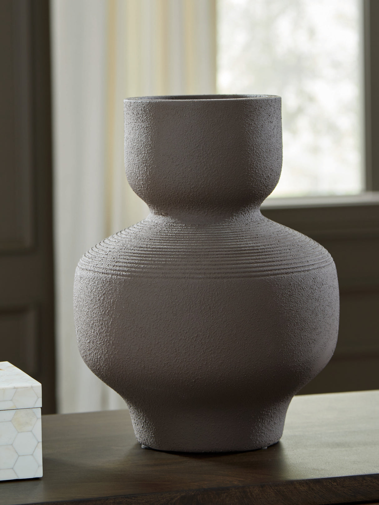 Furniture City Slidell - Ashley Furniture - Dalsen Vase - Vase / Brown - A2000872