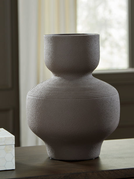 Furniture City Slidell - Ashley Furniture - Dalsen Vase - Vase / Brown - A2000872
