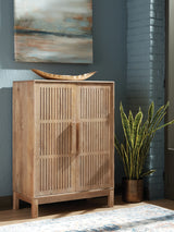 Furniture City Slidell - Ashley Furniture - Pellamour Bar Cabinet - Bar Cabinet / Natural Brown - A4000698