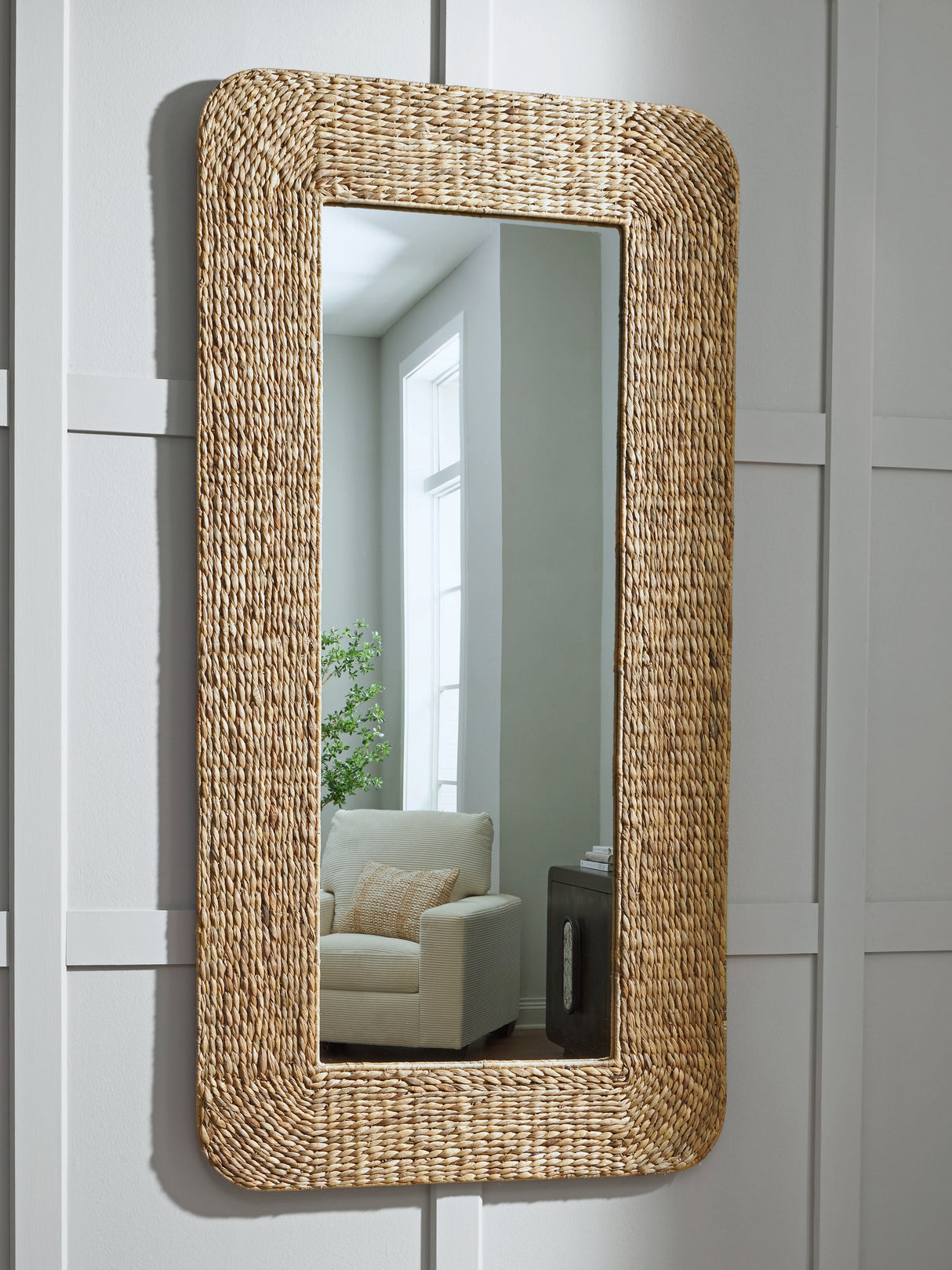 Furniture City Slidell - Ashley Furniture - Norigan Mirror - Floor Mirror / Natural - A8010438