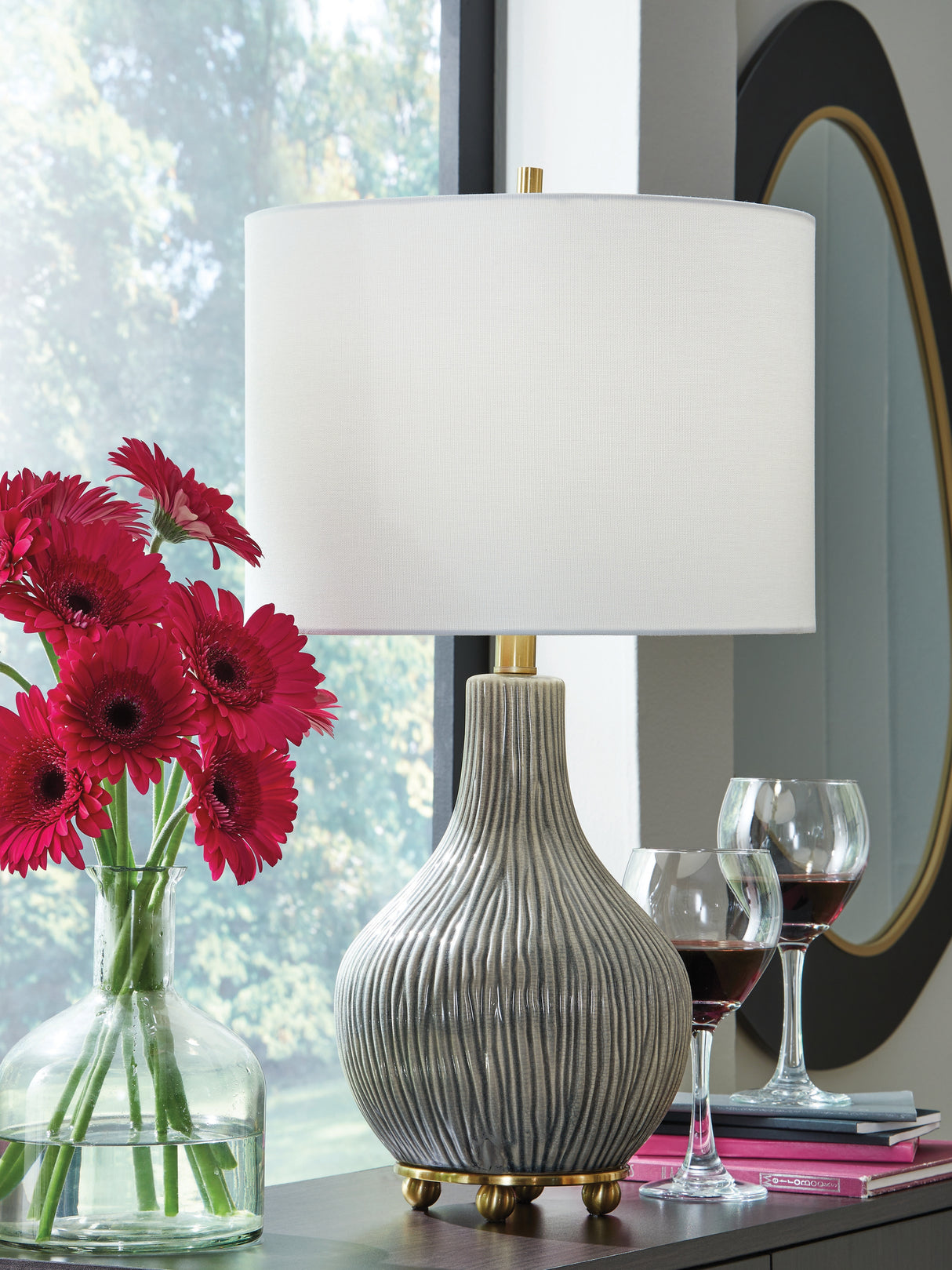 Furniture City Slidell - Ashley Furniture - Judlen Lighting - Ceramic Table Lamp (1/CN) / Gray/Gold Finish - L100844
