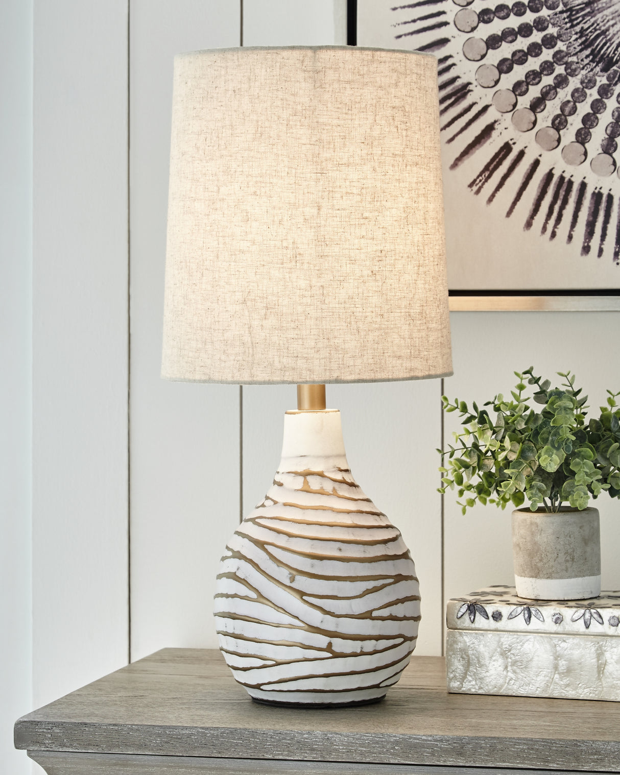 Furniture City Slidell - Ashley Furniture - Aleela Lighting - Table Lamp (Set of 2) / White/Gold Finish - L204194X2