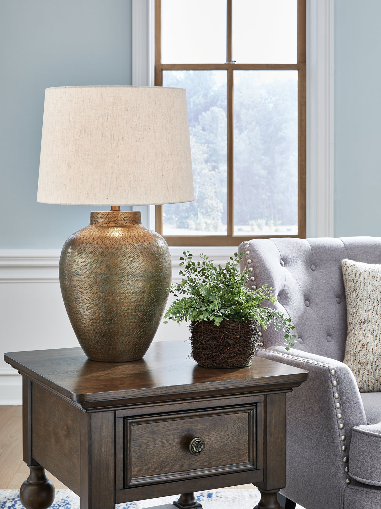 Furniture City Slidell - Ashley Furniture - Madney Lighting - Metal Table Lamp (1/CN) / Antique Gold Finish - L207494
